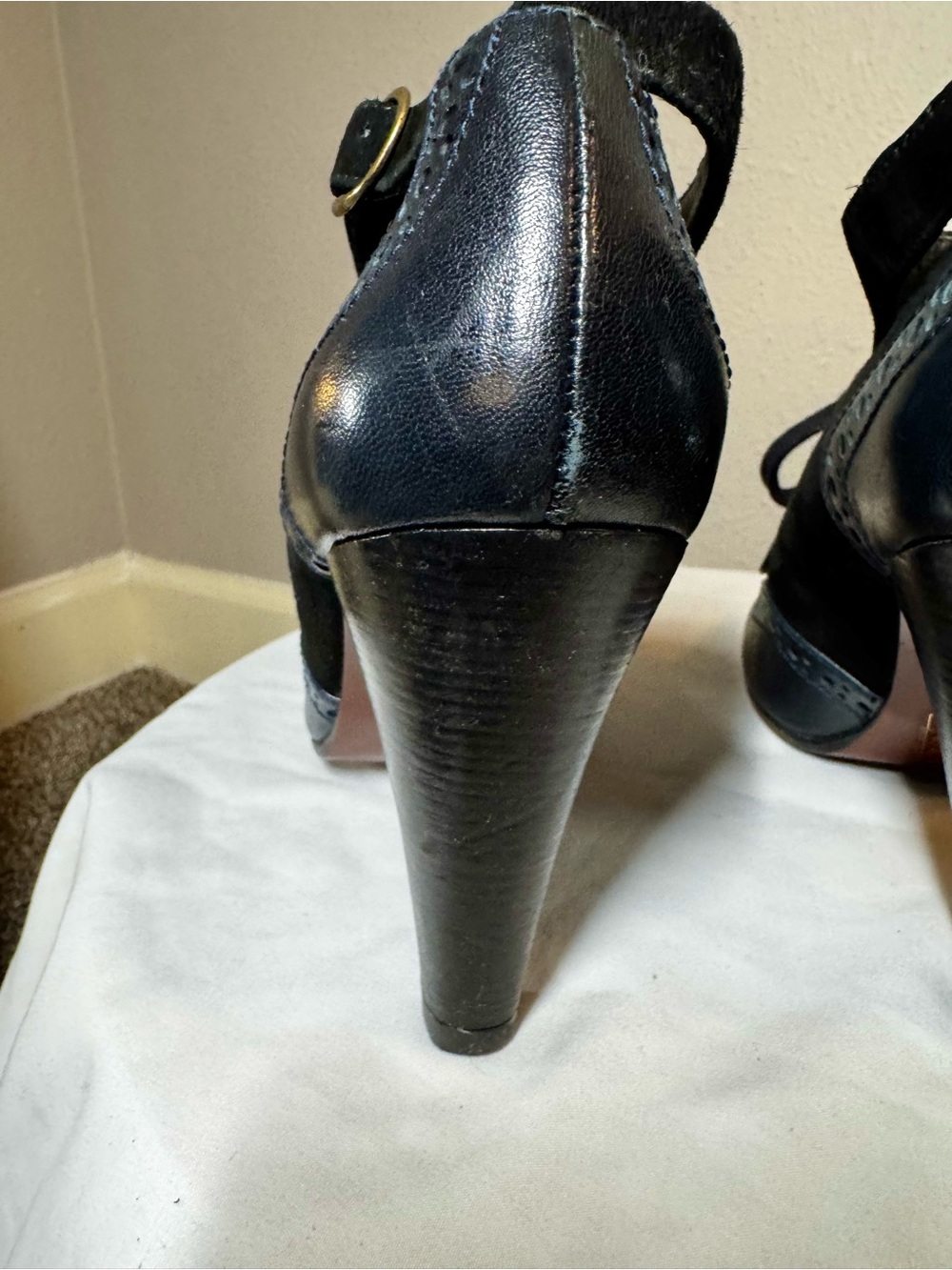 Chie Mihara Navy Veranda Oxford Heels Size 39 - Picture 14 of 16